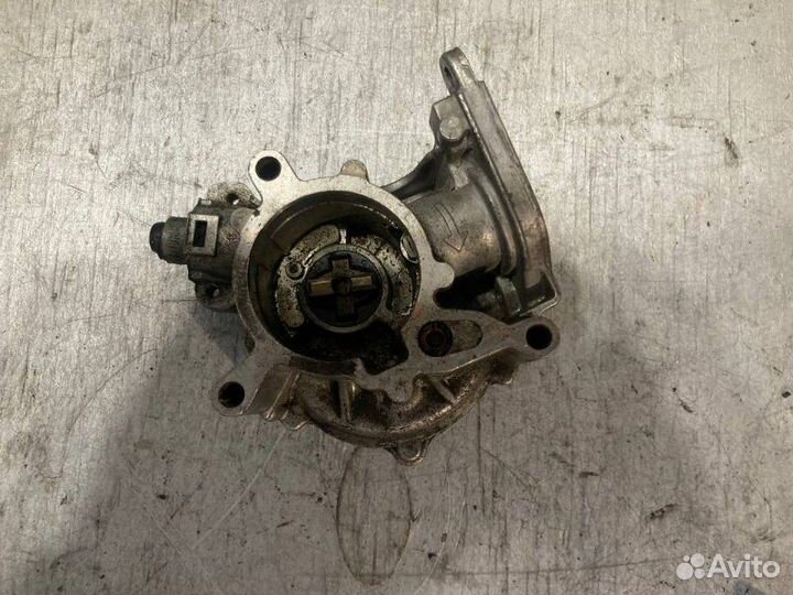 Насос вакуумный Audi A5 8T cabd 1.8 tfsi 2009