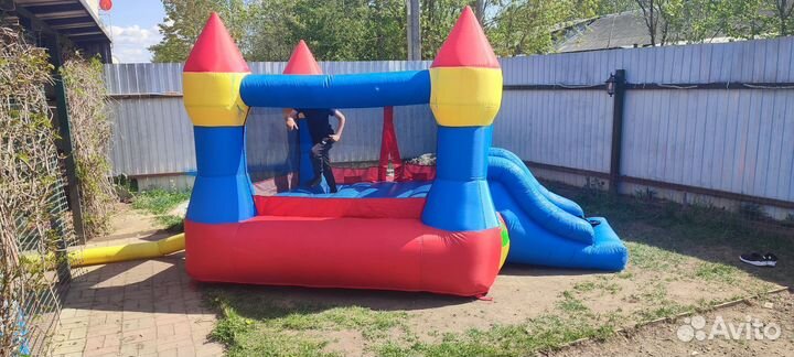 Надувной игровой центр