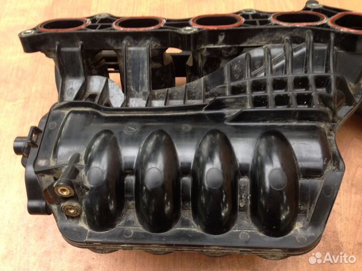 Впускной коллектор Honda Civic 4D 1.8 л. R18A