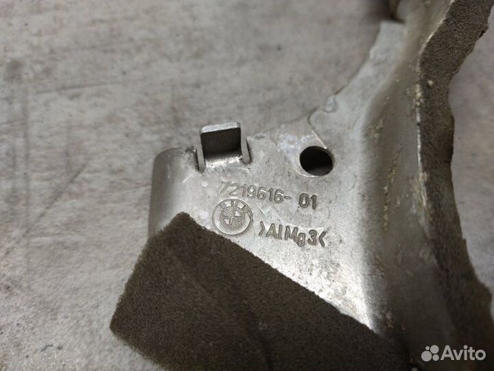 Крепление глушителя Bmw 7 F02 2010