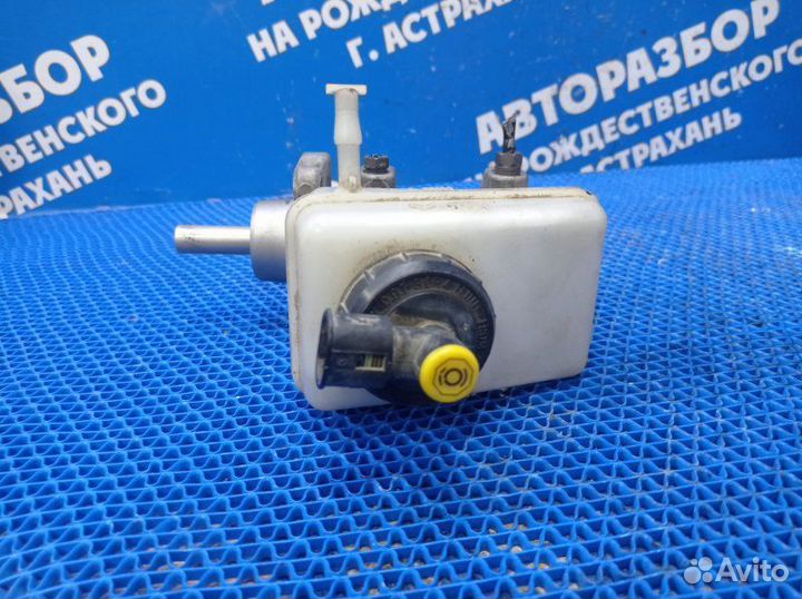 Главный тормозной цилиндр Renault Logan седан K7J