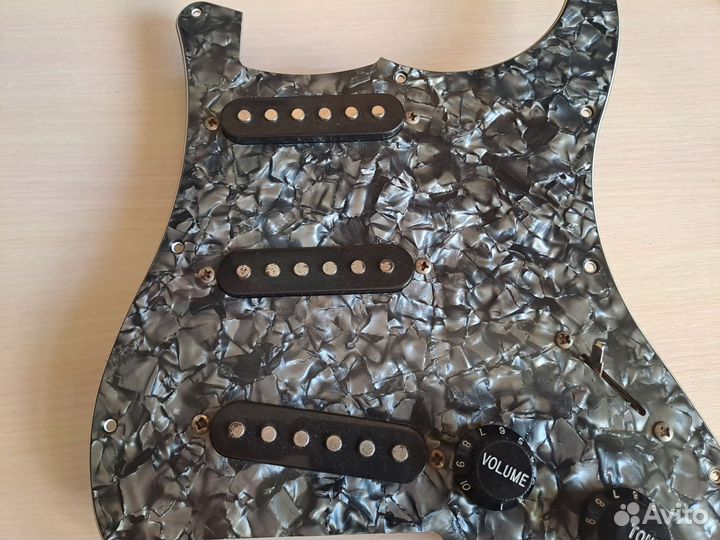 Пикгард Fender stratocaster (pickguard, пикгуард)