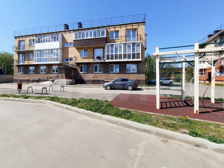 1-к. квартира, 42 м², 1/3 эт.