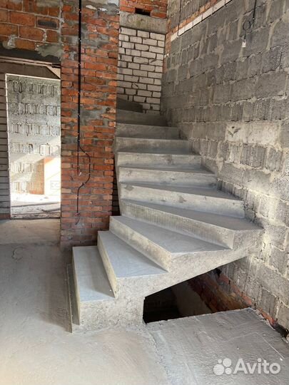 Бетонная лестница/монолитная/монтаж/заказ