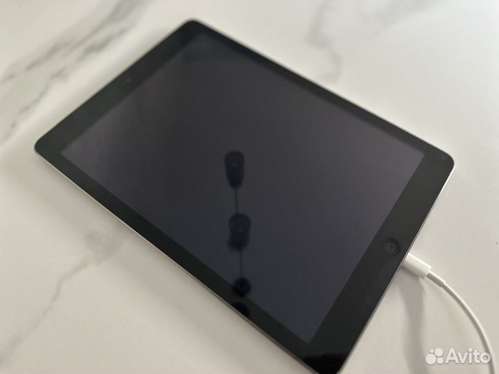 iPad Air 16 wi-fi + cell