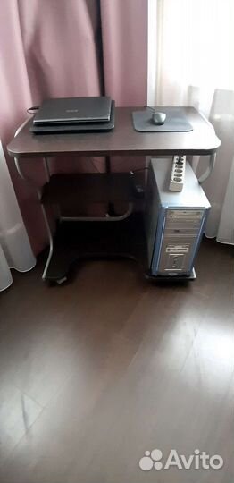 Компьютерный стол бу на колесиках