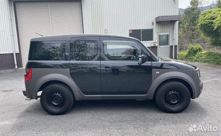 В разборе Honda Element 2004