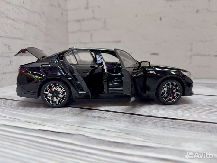 Модель автомобиля bmw m5 f90