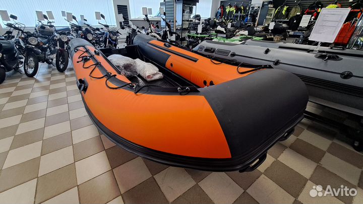 Лодка RIB навигатор 380R