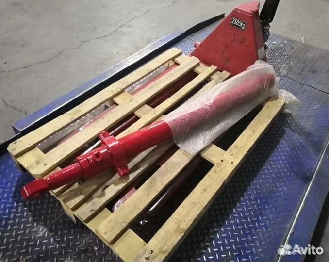 Гидроцилиндр отвала дт 75 цс-80.56.970 Т-150