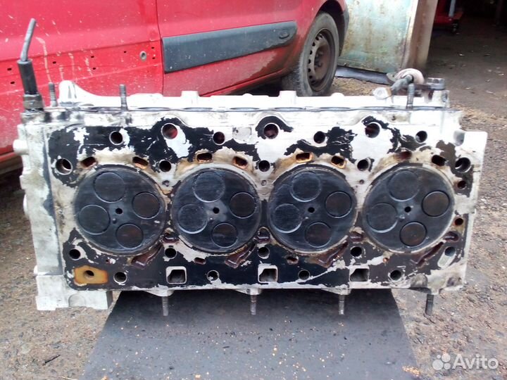 Головка блока цилиндров двигателя D4CB