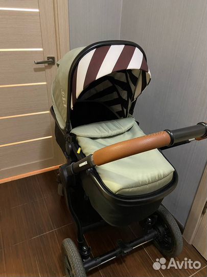 Коляска универсальная