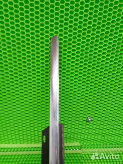 Молдинг стекла двери передний левый Volkswagen