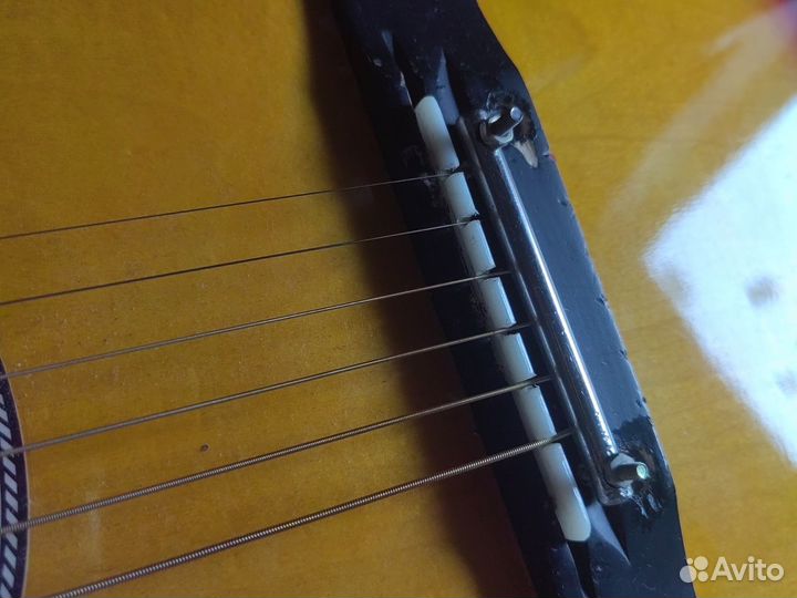 Акустическая гитара