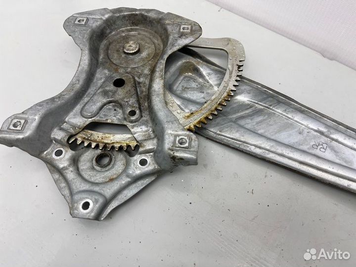 Стеклоподъемник электр. задний правый Toyota