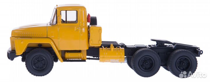 Краз-252 седельный тягач (1979-1990), желтый