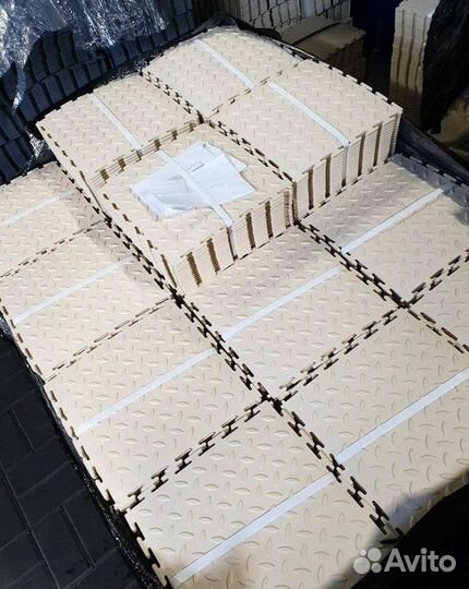 Модульная пвх плитка в автосервис / сто