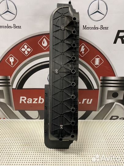 Накладка порога передний правый Mercedes Viano 639