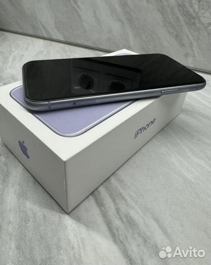 iPhone 11, 64 ГБ