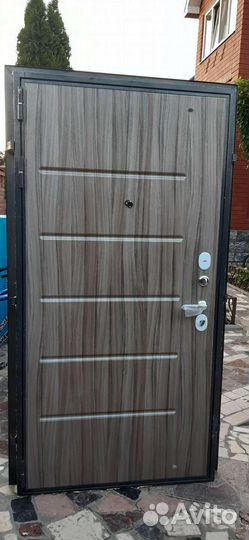 Дверь металлическая, входная