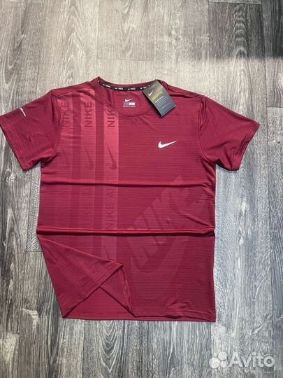 Футболка Nike