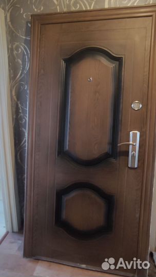 Дверь входная деревянная бу