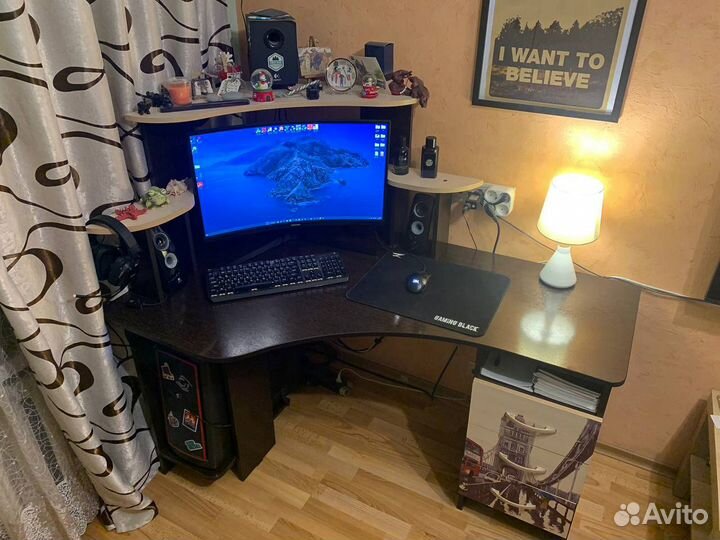 Компьютерный стол