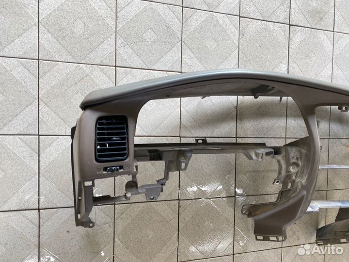 Торпедо Toyota 4Runner, Hilux Surf