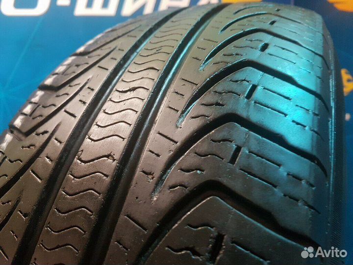 Pirelli P4 Four Seasons 215/60 R17