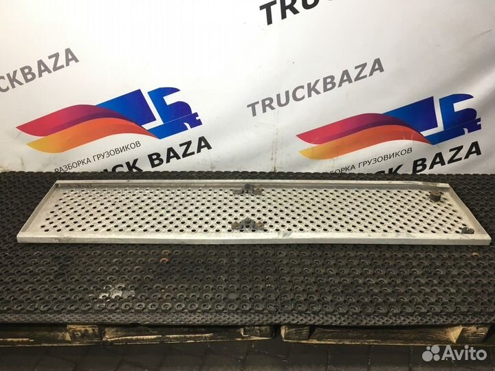 Трап на раму за кабиной Renault Magnum