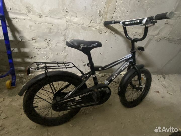 Детский велосипед 16