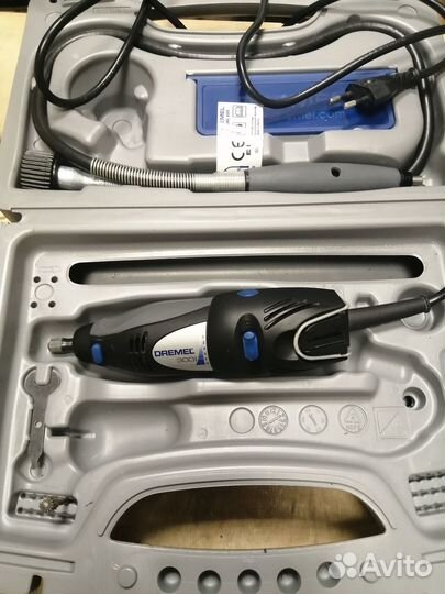 Гравёр Dremel 300