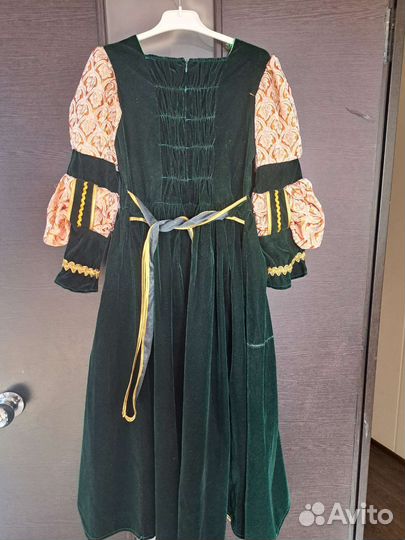 Платья для спектаклей, утренников