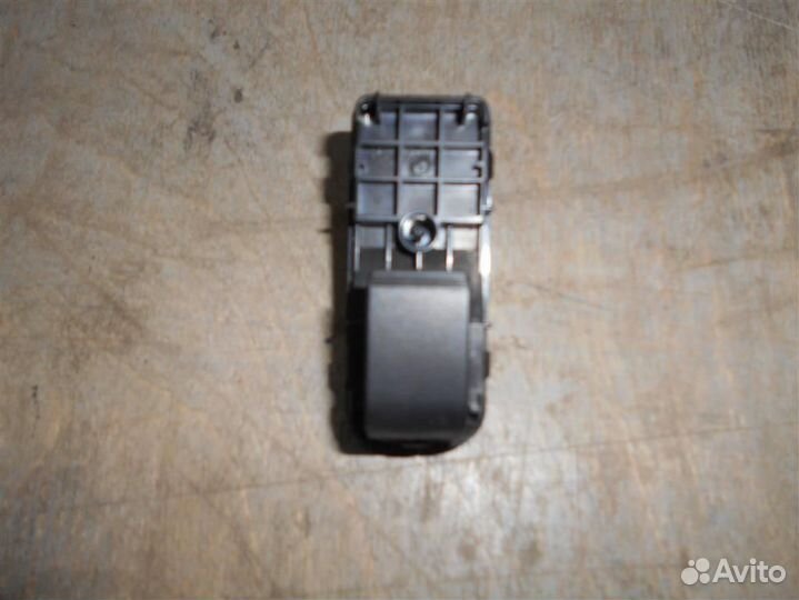 Кнопка стеклоподъемника от Mazda Mazda 3 (BL) 200