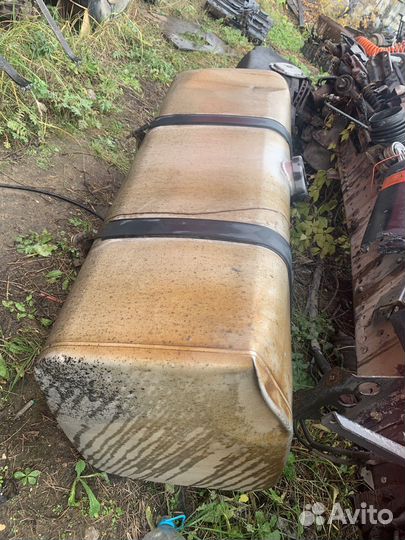 Бак топливный Мерседес Актрос 550л