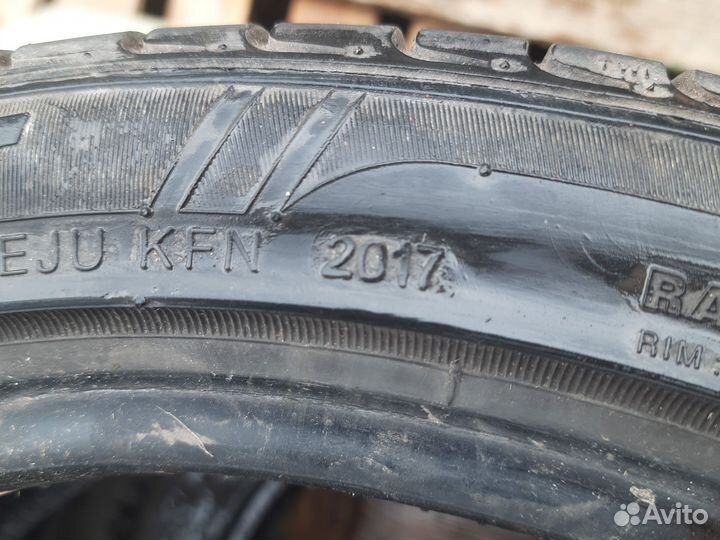 Kinforest KF550-UHP 255/35 R18