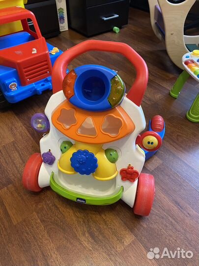 Машинка каталка chicco