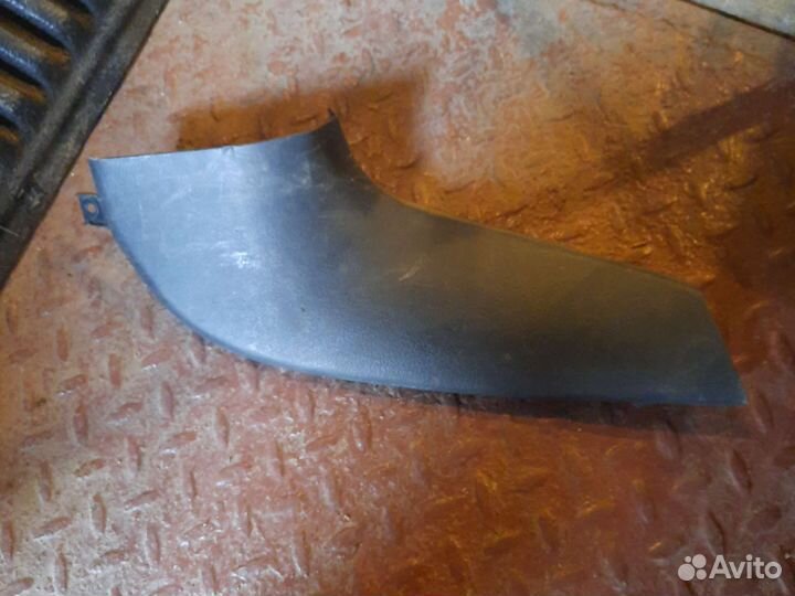 Накладка заднего левого фонаря Skoda Octavia Tour