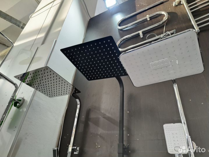 Смеситель для ванны / смеситель для кухни