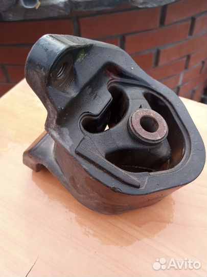 Подушка двигателя Honda CR-V 2