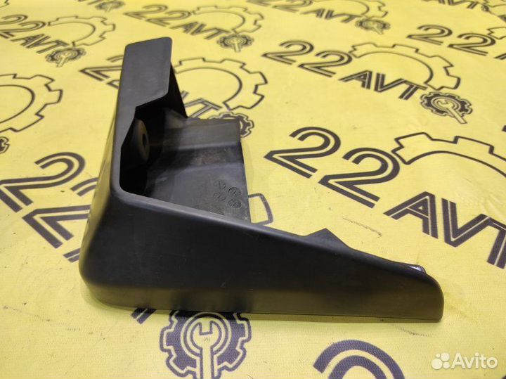 Брызговик задний правый Subaru Outback BR9 EJ253