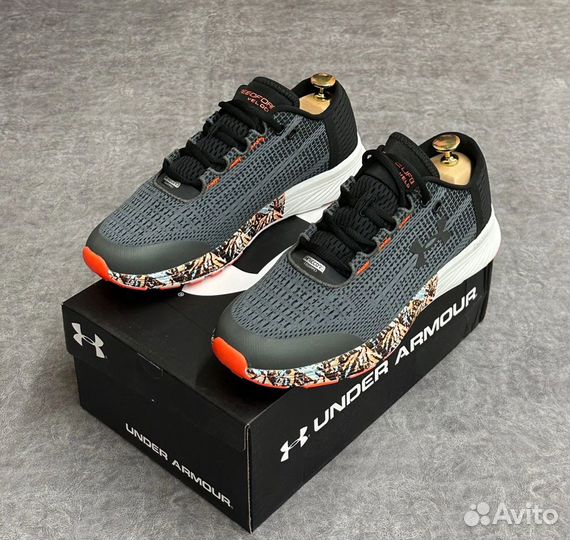 Кроссовки under armour hovr phantom