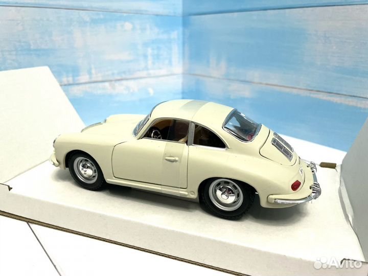 Модель автомобиля Porsche 356 1:24 Bburago