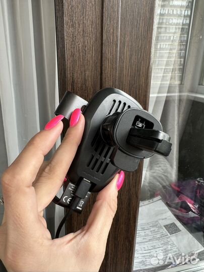 Беспроводная автомобильная зарядка Baseus