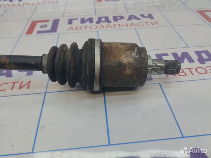 Привод передний левый Nissan Almera Classic (B10) 39101-95F0B