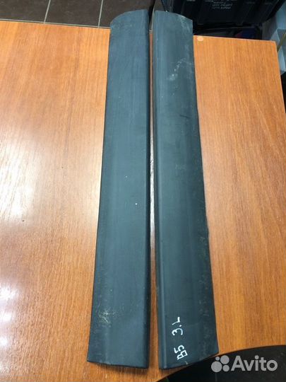 Молдинг двери задний левый Volkswagen Passat B5