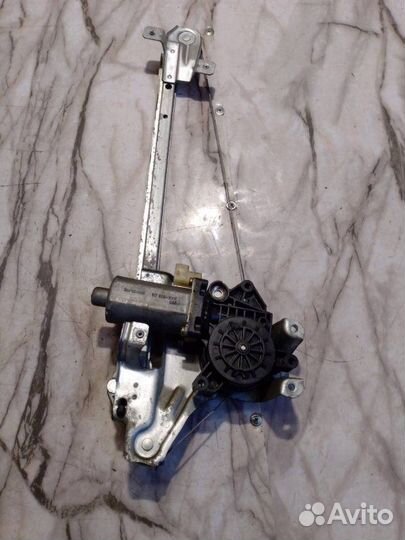 Стеклоподъемник электрический задний правый Saab