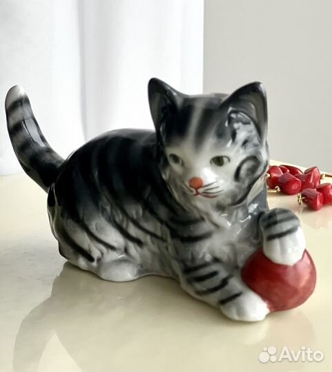 Фарфор Статуэтка Котик Кошечка