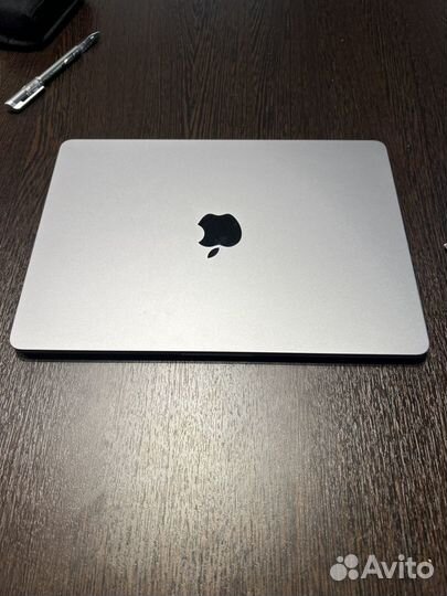 MacBook Air 13 (2022), 512 ГБ, M2 (8 ядер), RAM 8 ГБ, GPU 10-core