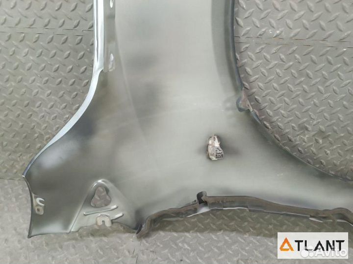 Крыло переднее левое mazda demio